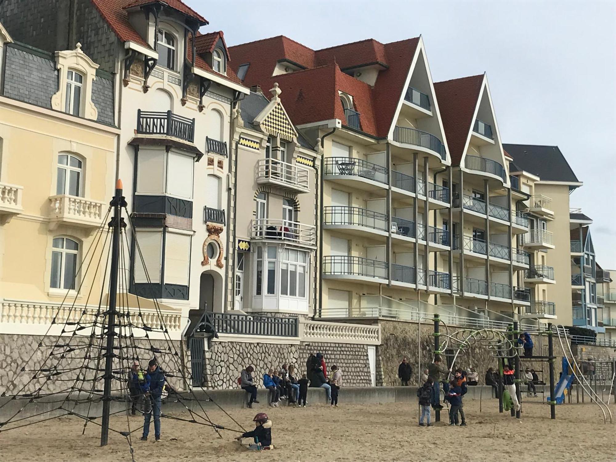 Une Jolie Vue - Appt 2 Pieces Vue Mer Balcon Sud Wimereux Esterno foto